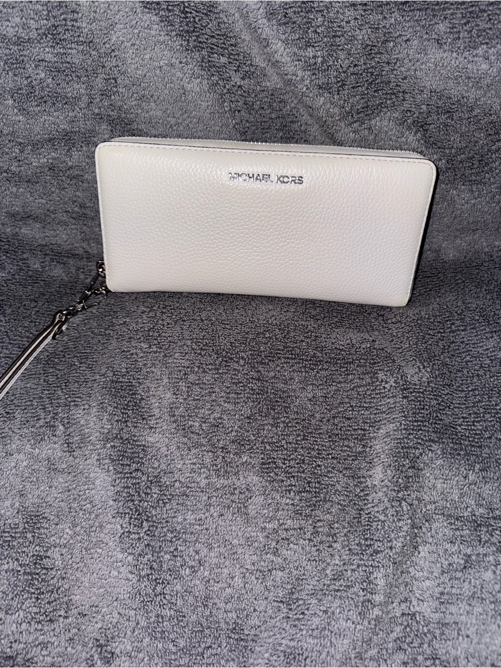 Michael Kors Large Travel Continental Wallet